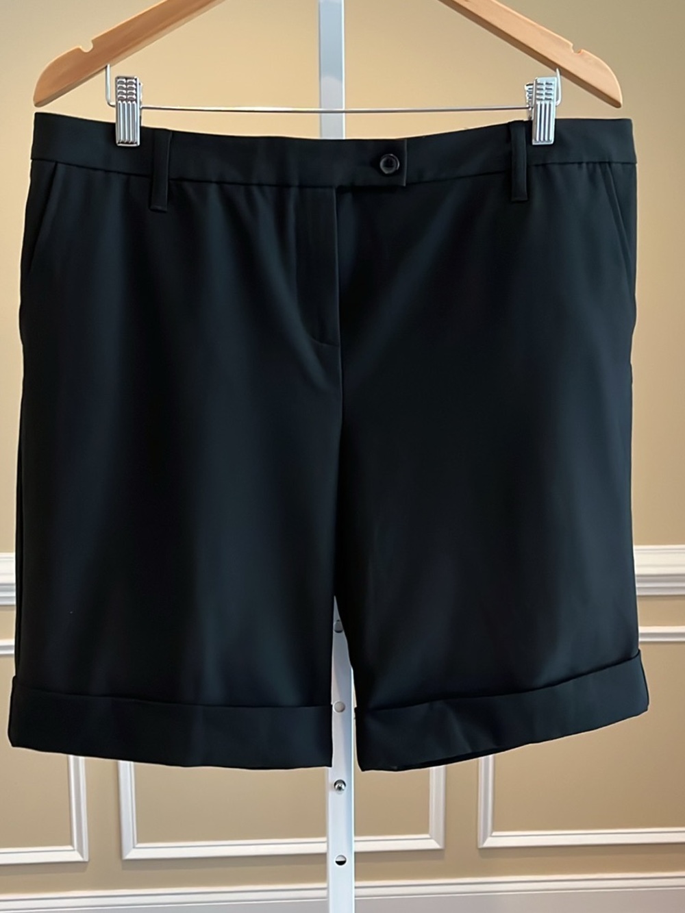INC International Concepts 100% Cotton Black Shorts Size 14